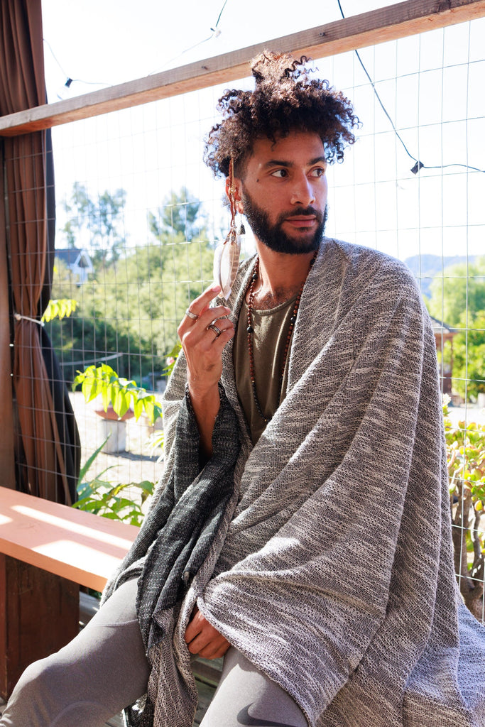 Dusty Reversible Grey x Ponshawl - Aces Wilder